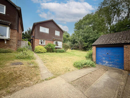 Chesterfield Crescent, Wing
