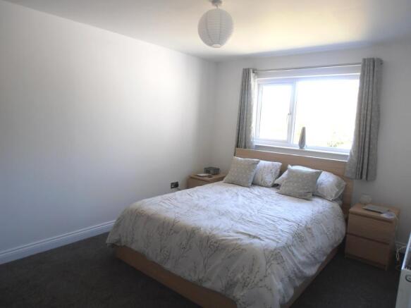 a-merthryrd.bed1.jpg