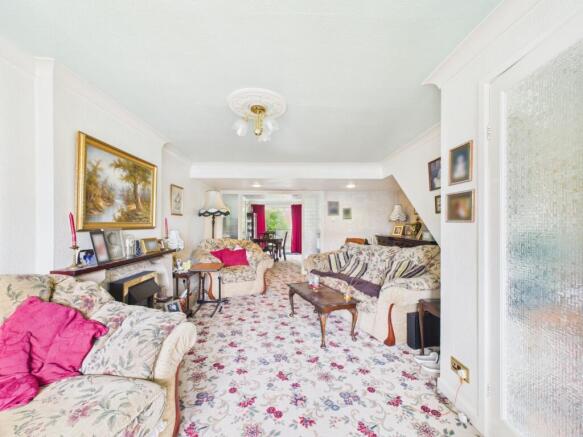 CAM02093G0-PR0034-STILL007