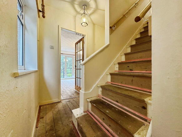 8, The Spinney, Gornal, Dudley, DY3 2RD photo 2