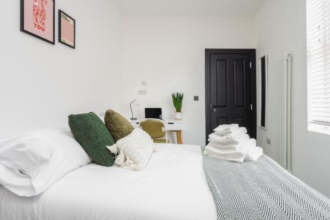 3 Sheffield - room 1 P2.jpg
