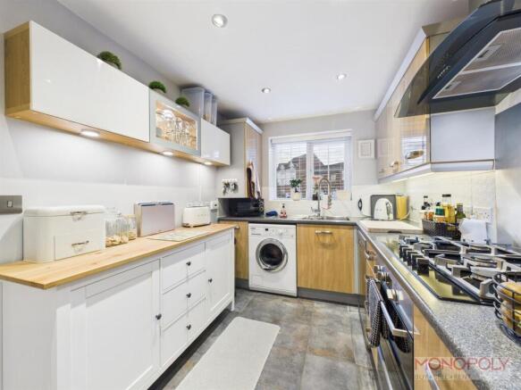 Hardwick Drive, Gwersyllt, LL11 photo 2