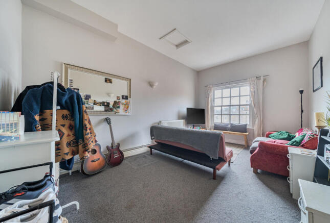 1387320-3-699f2d7...