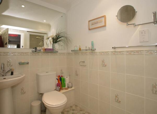 Photo 10
