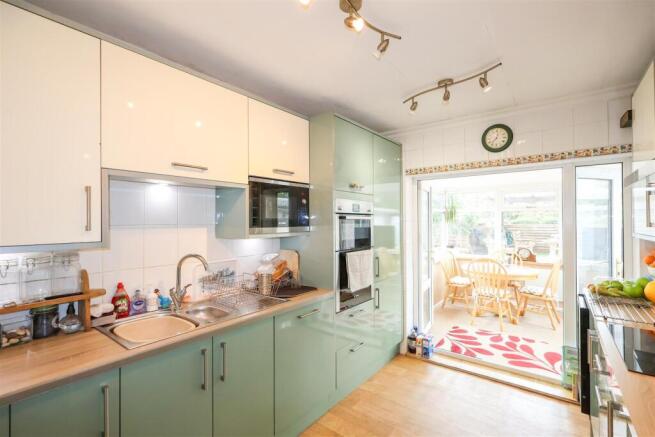 3 bed Detached Bungalow for sale Image 7