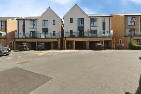 Lister Road, Dursley, Gloucestershire, GL11