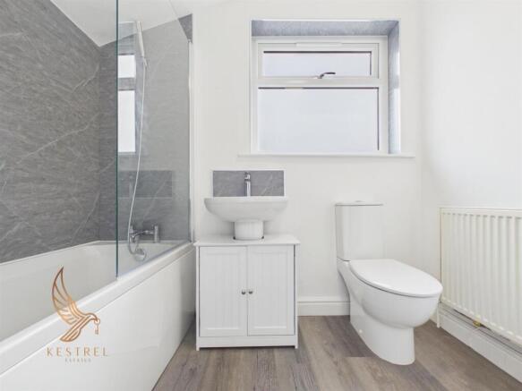3 bed Terraced for sale Image 12
