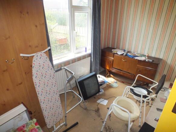 bedroom 2 (rear)