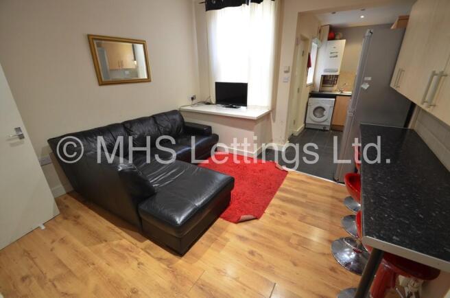 1 bed House Share to rent Image 4