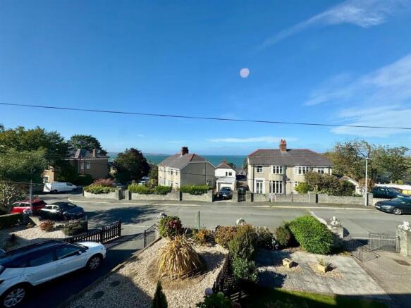 PHOTO-2025-10-07-08-08-20 (4).jpg