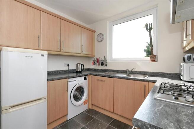 2 bed Semi-Detached for sale Image 6