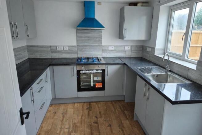 Kitchen 34 Rosewood.jpg