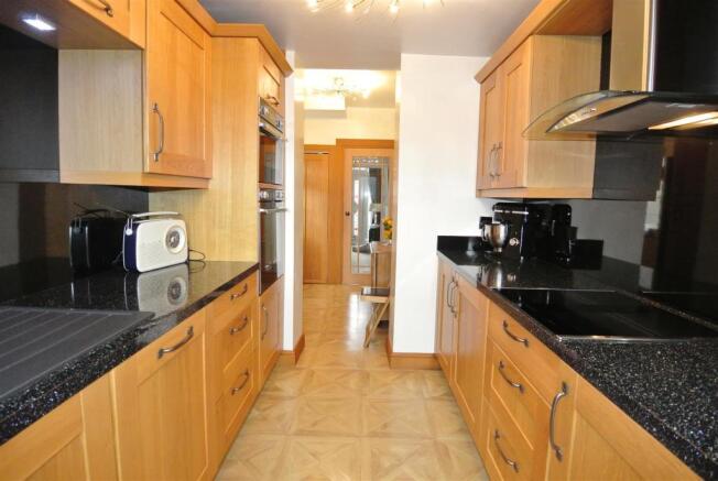 Fitted Oak kitchen