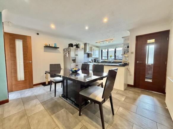 Talgos Close, Redruth photo 4