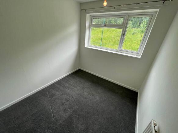 3 bed House to rent Image 5