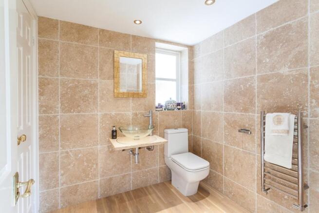 Cloakroom/WC