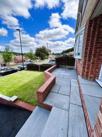 3 bed Semi-Detached for sale Image 4
