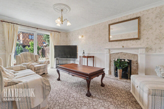 4 bed Detached for sale Image 10