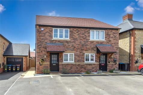 Rainbow Rise, Hanslope, Milton Keynes, Buckinghamshire, MK19