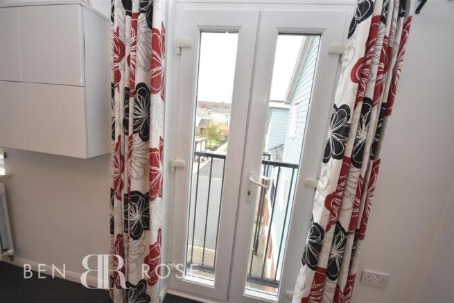 Juliette Balcony