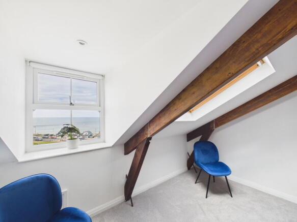 2 bed Penthouse for sale Image 10