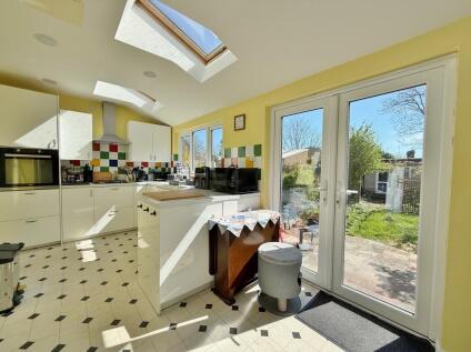 Rosebery Avenue, Drayton