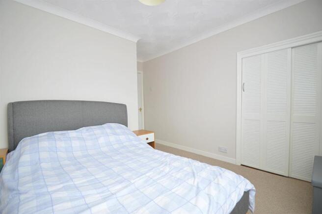 Bed1b.jpg