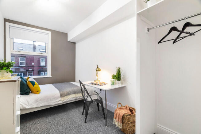 5 bed Terraced to rent Image 6
