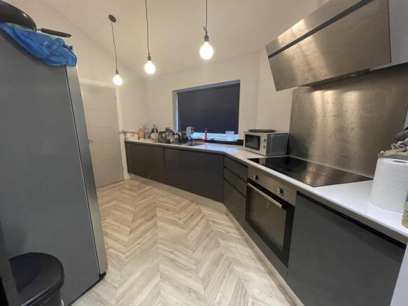 65bfr.Kitchen.jpg
