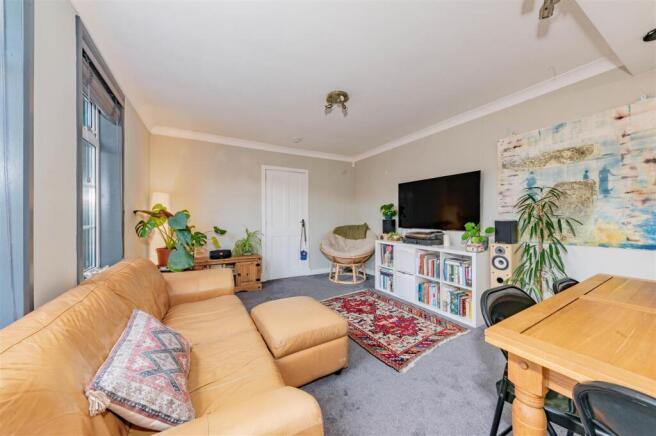 62 Shaftesbury Road Dundee-11.JPG