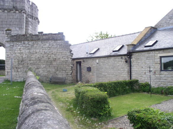 Photo 10