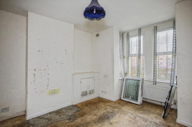 175 Cann Hall Road, London E11 3NJ