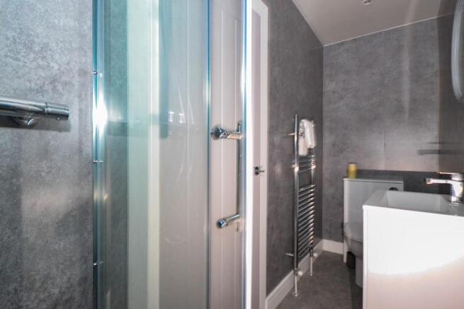 2 bed Apartment for sale Image 9