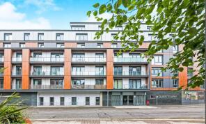 Flat 37, 4 Nobel House, Queensway, Redhill RH1 1TX