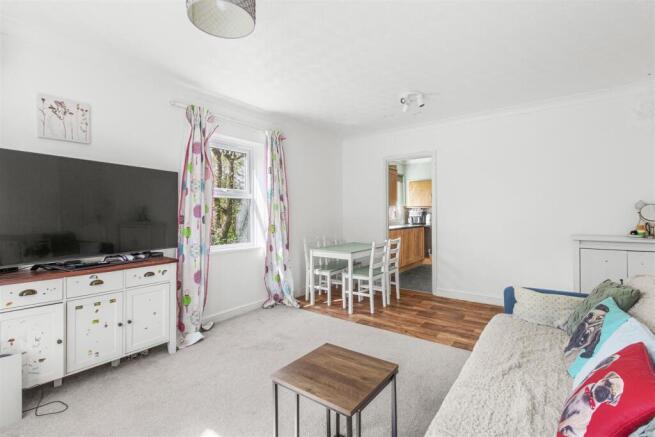 Blenheim Court, Malmers Well Rd-6.jpg