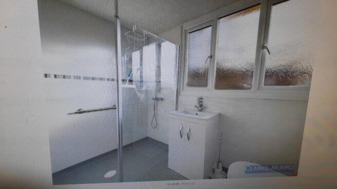 3 bed House Share to rent Image 7