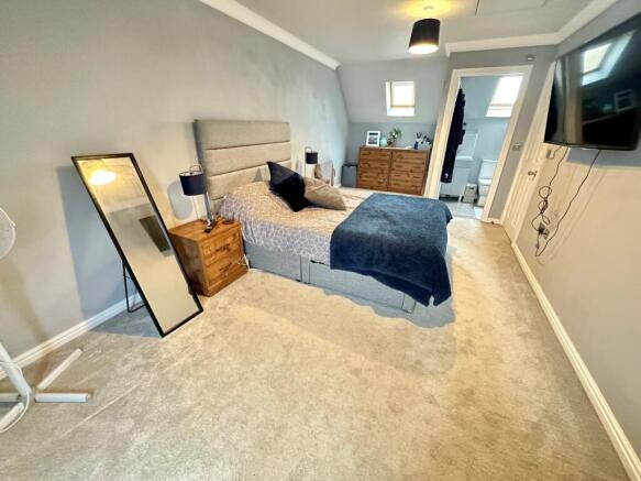 Master bedroom 3