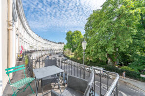 Flat B, 44, Royal Crescent, London W11 4SN
