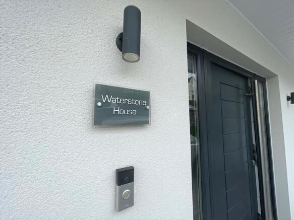 FRONT HOUSE NAME PLAQUE