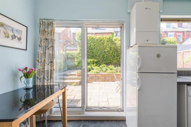 2 bed Semi-Detached for sale Image 6