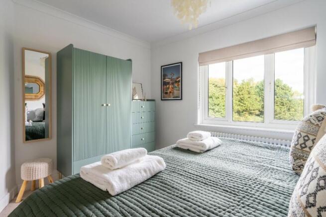 3 bed Semi-Detached to rent Image 11