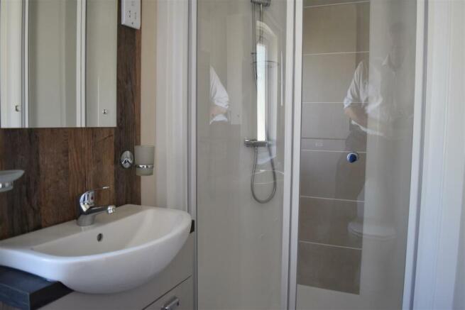 2 bed Park Home for sale Image 12
