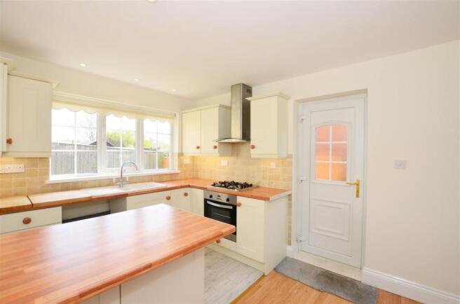 Dining/Kitchen