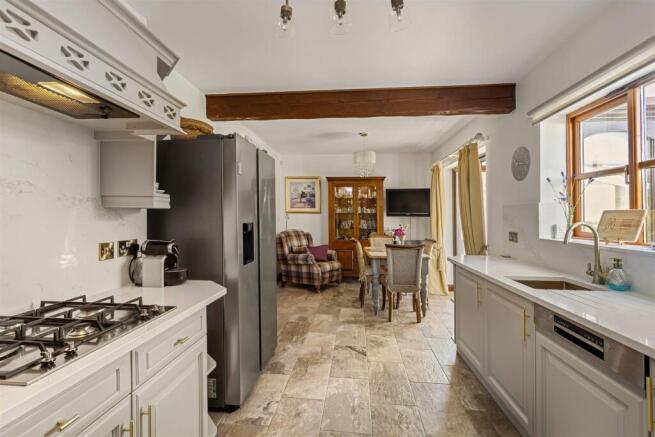 3 bed Detached for sale Image 5