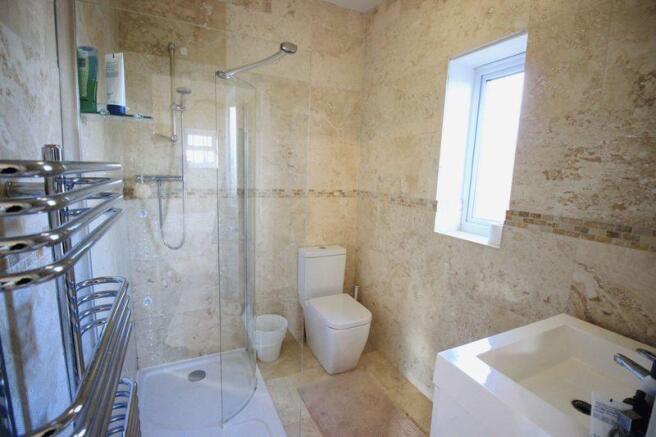 Master ensuite