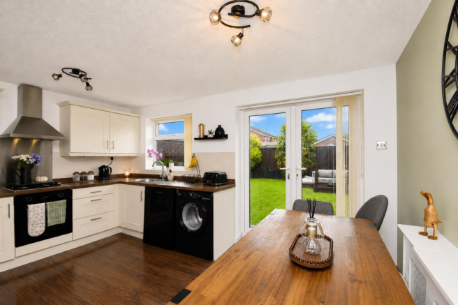 Kitchen / dining room
