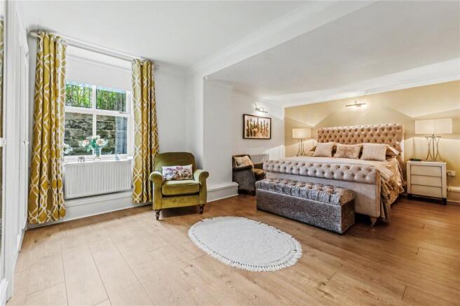 2 bed Apartment for sale Image 6