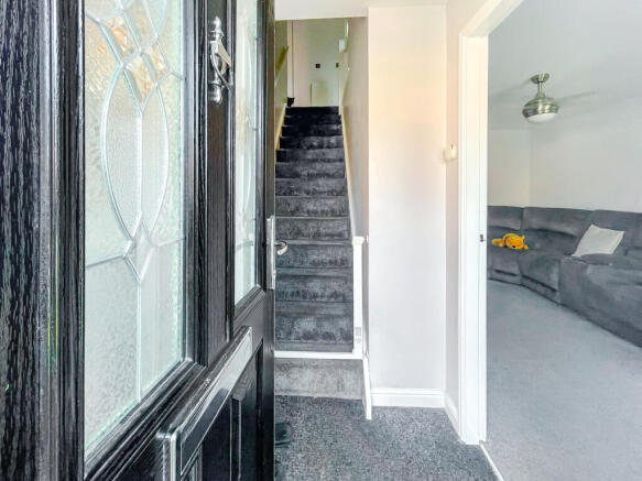 4 bed Semi-Detached for sale Image 8