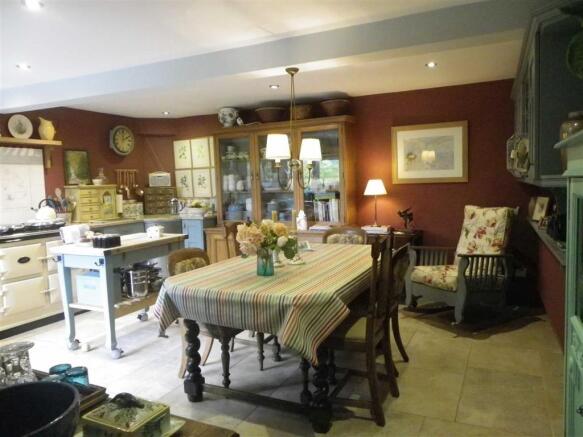 Dining kitchen