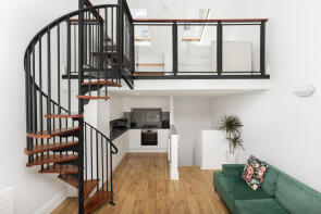 15, Praed Mews, London W2 1QY